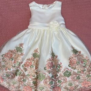 Fancy dress cream peach flowers size 3t